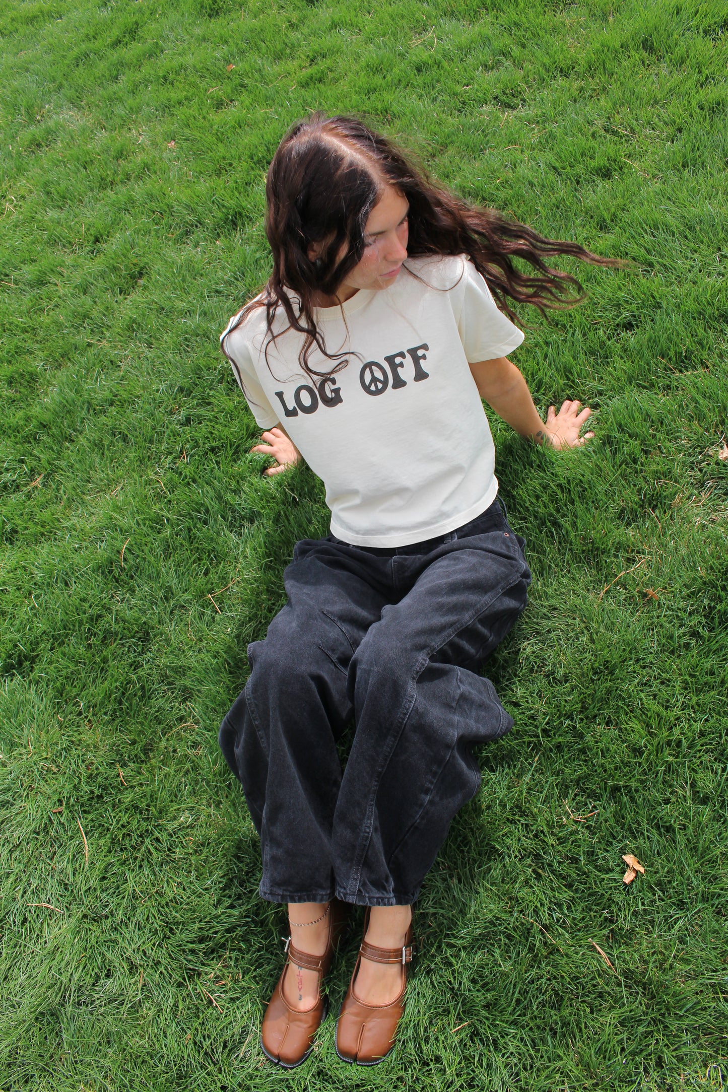 log off tee