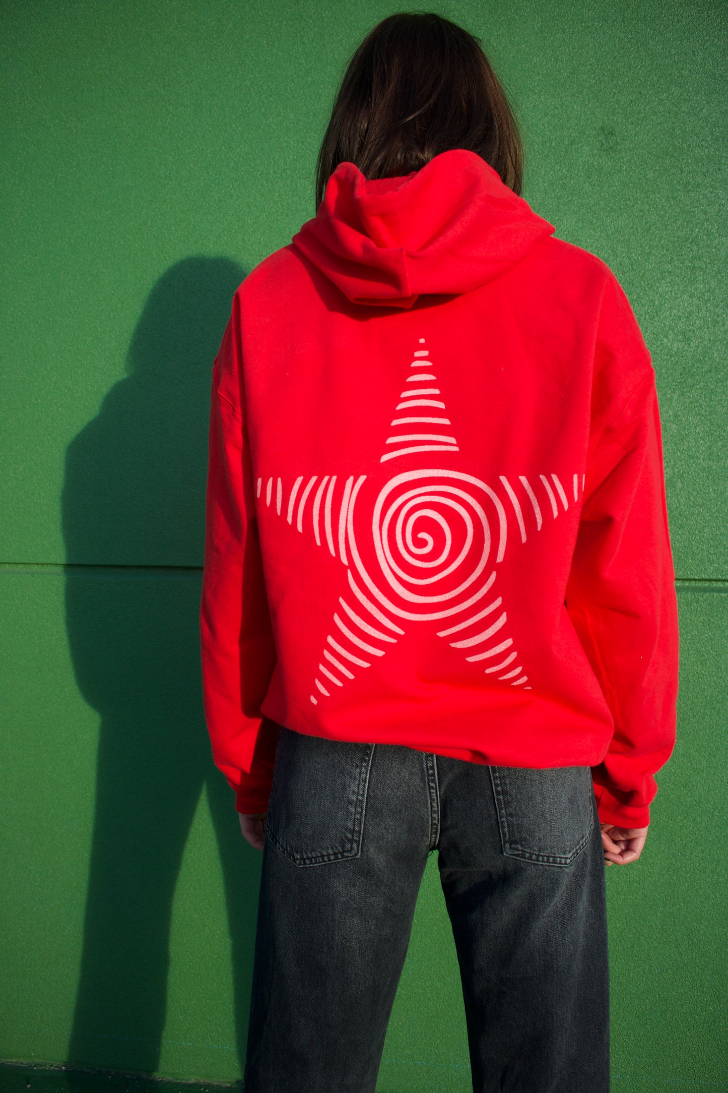 Red/white spiral star tee